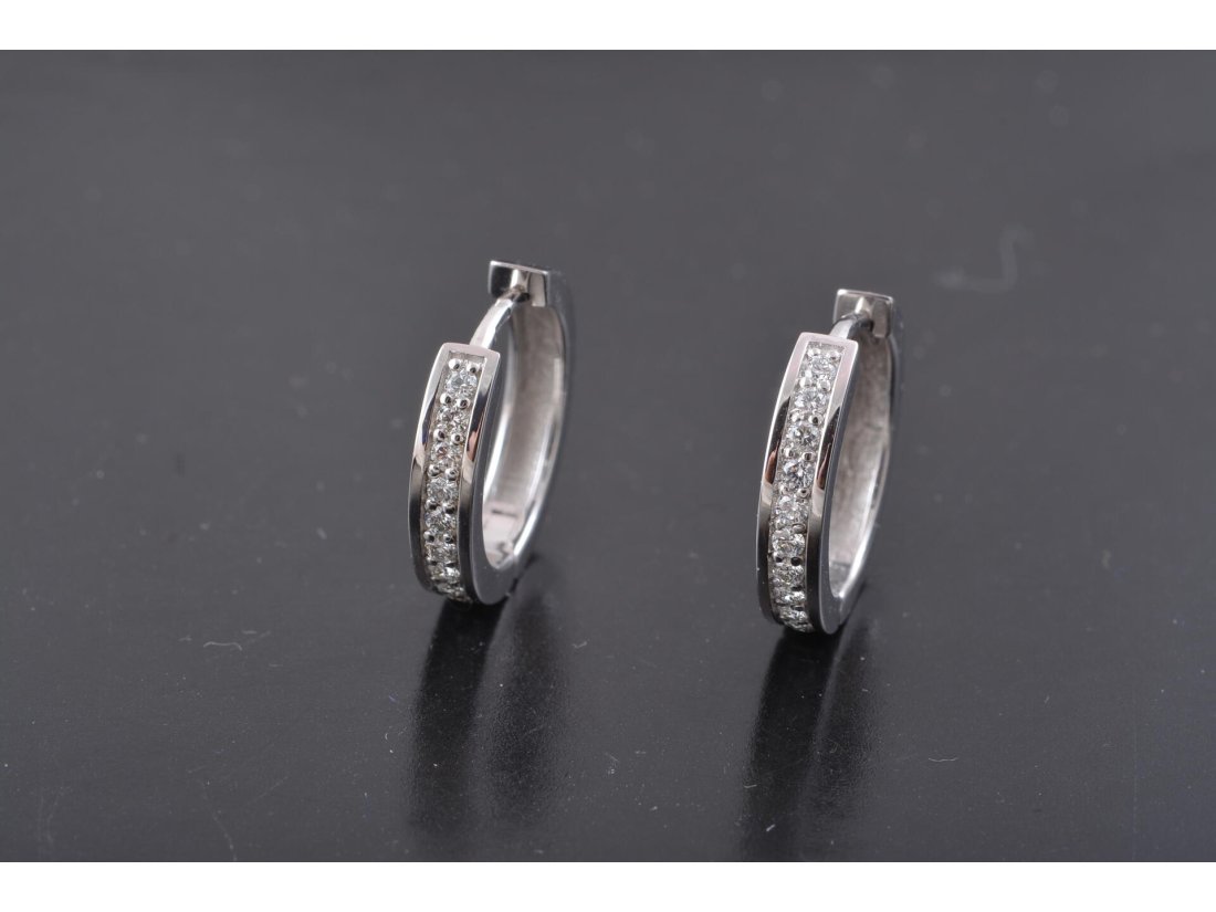 Сережки з діамантами