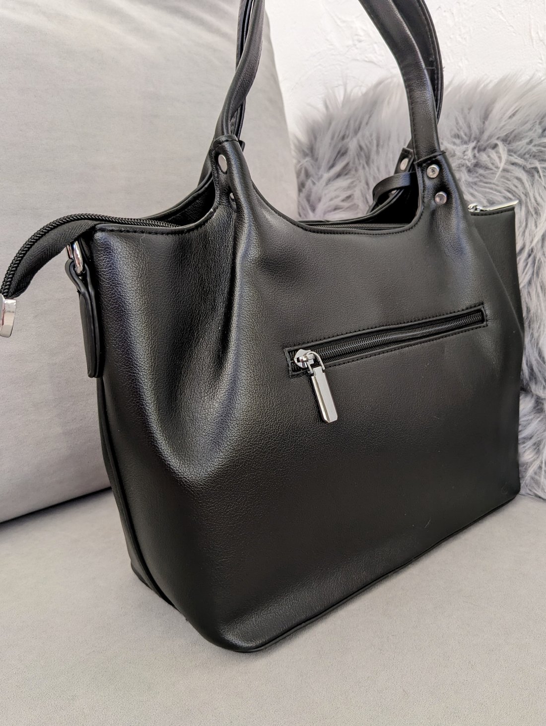 Стильна сумка Everyday Line з екошкіри для щоденних образів INNOE 350011-3 Чорний