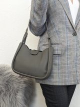 Стильна сумка з мінімалістичним дизайном і внутрішнім органайзером INNOE 350012-1 Тауп