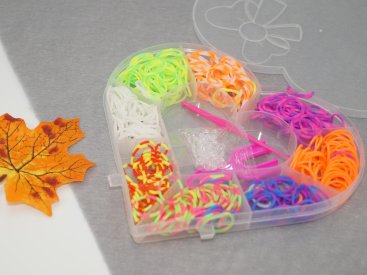 Набір для плетіння браслетів з резинокок. - Купити