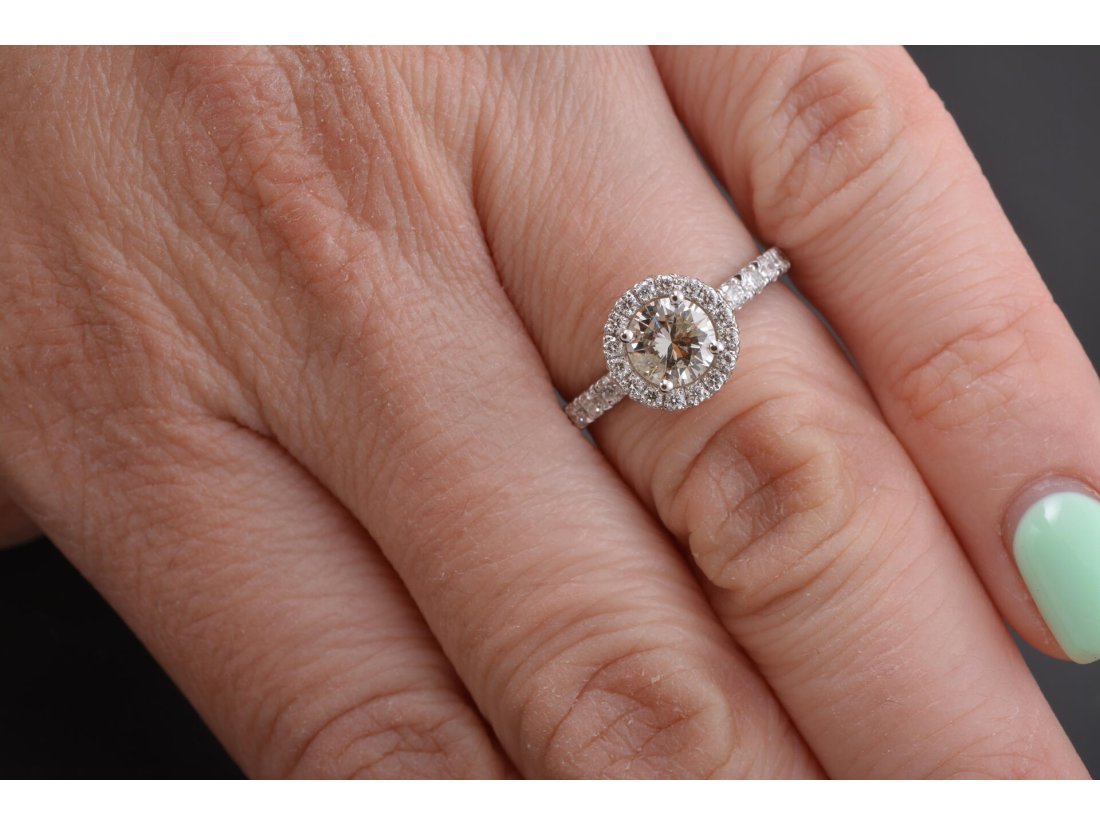 Каблучка жіноча з діамантами