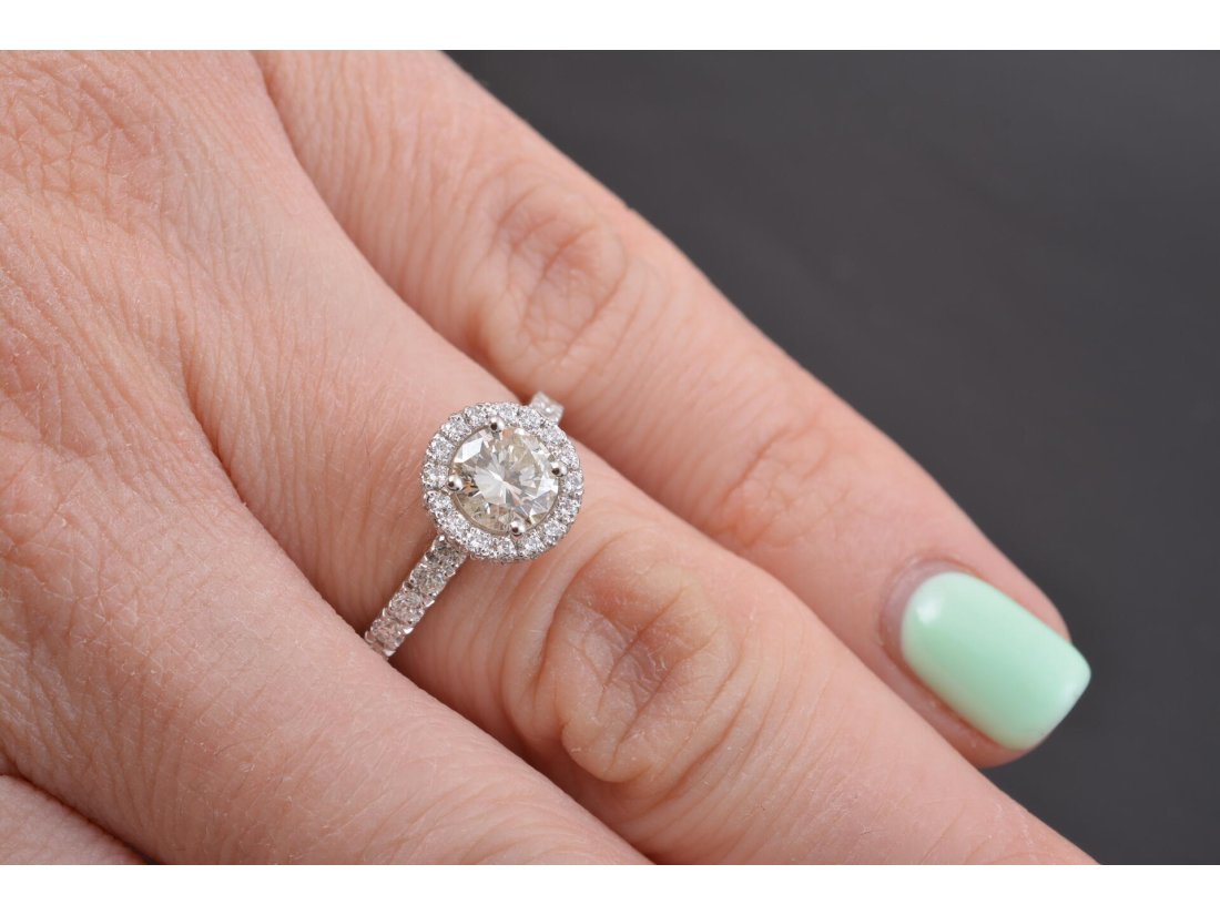 Каблучка жіноча з діамантами