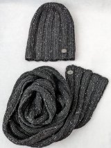 Жіночий стильний в’язаний комплект — шапка та шарф INNOE 950504-1 Чорний
