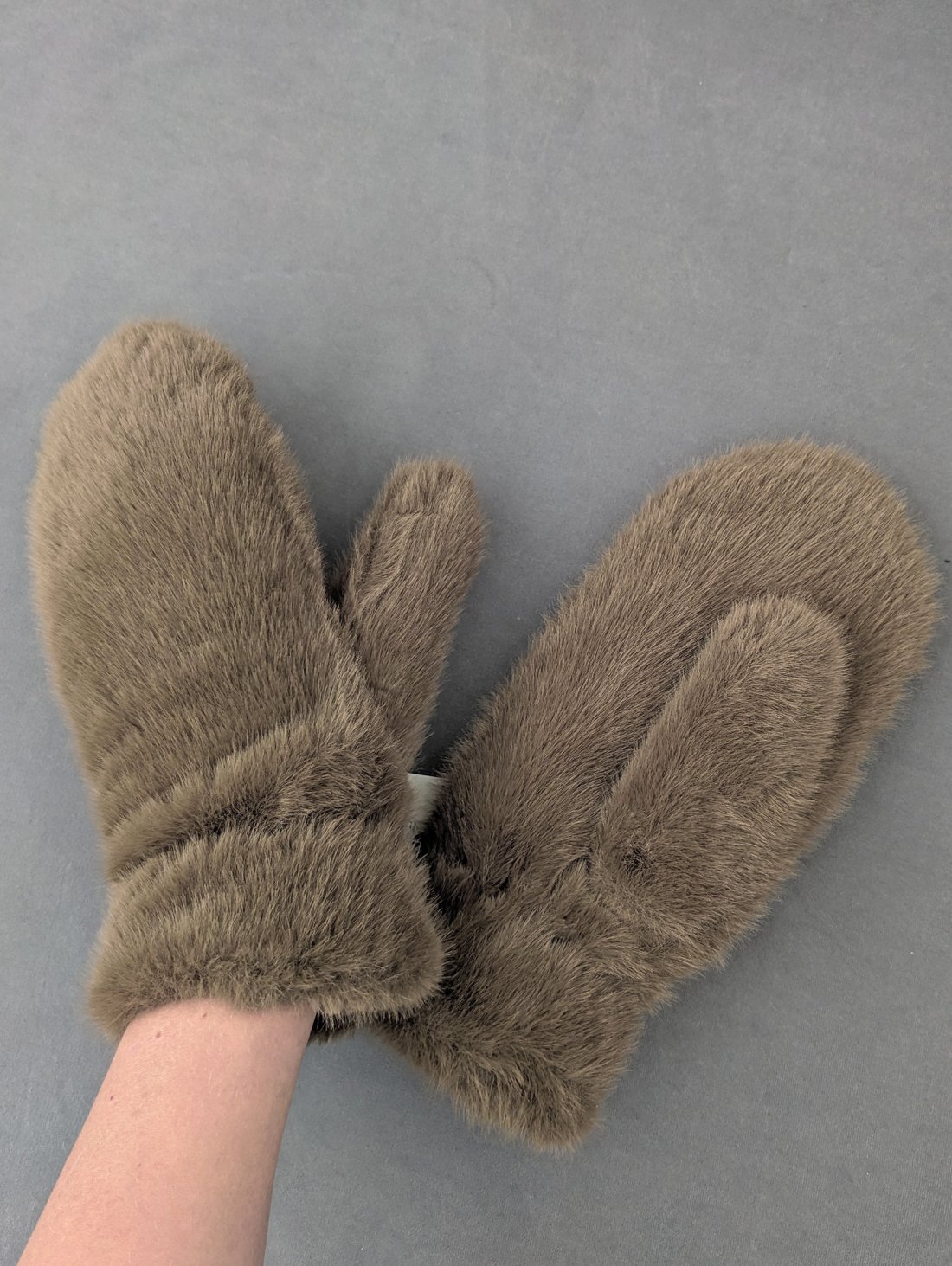 Жіночі теплі хутряні рукавиці Taupe INNOE 85005-2 Тауп