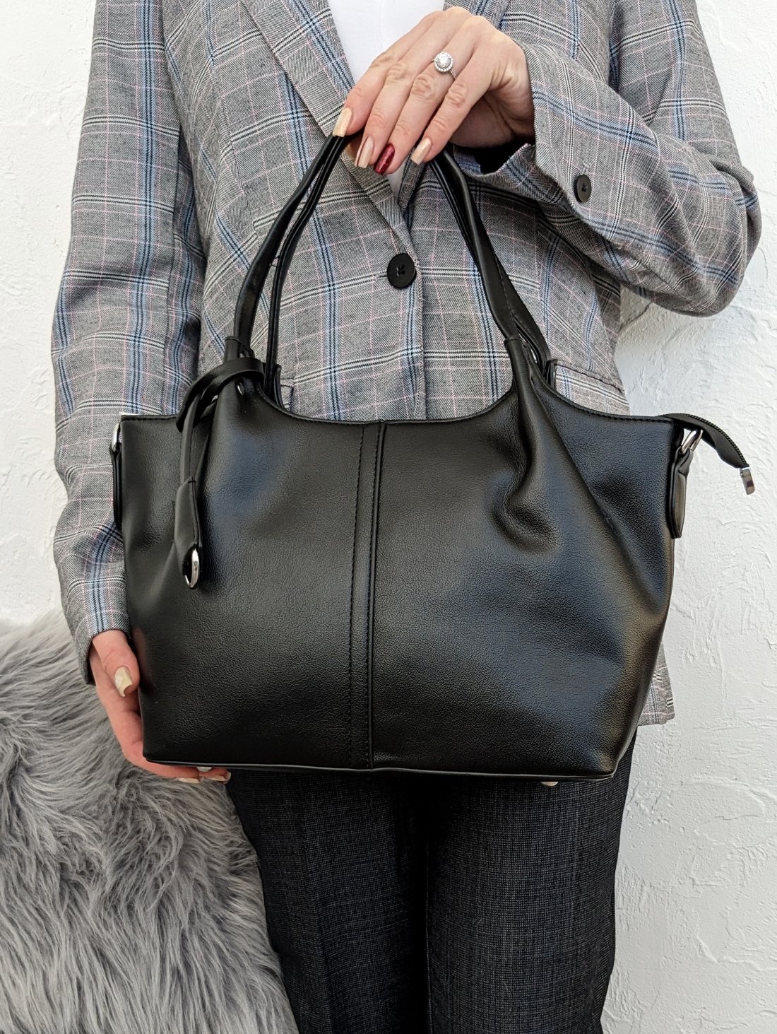 Стильна сумка Everyday Line з екошкіри для щоденних образів INNOE 350011-3 Чорний