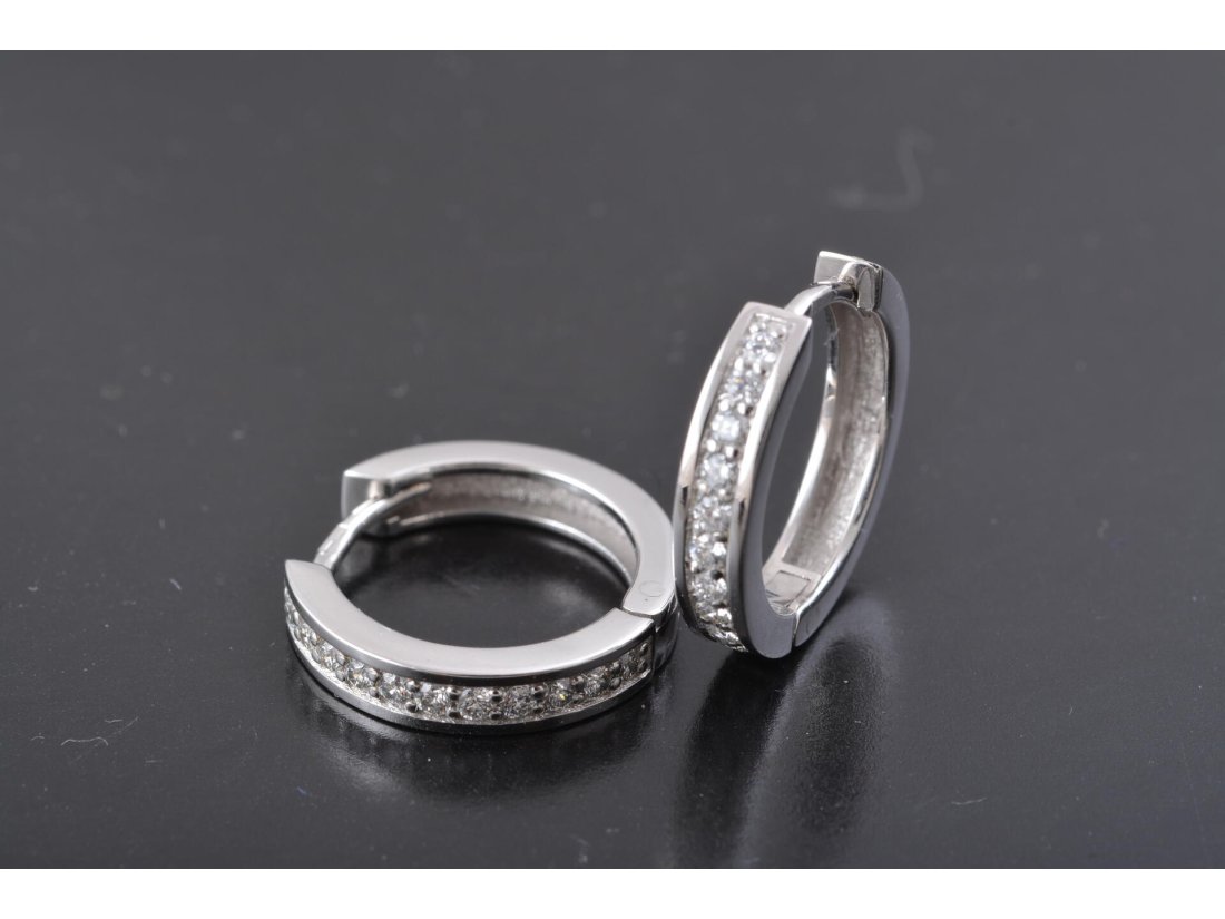 Сережки з діамантами - Багира