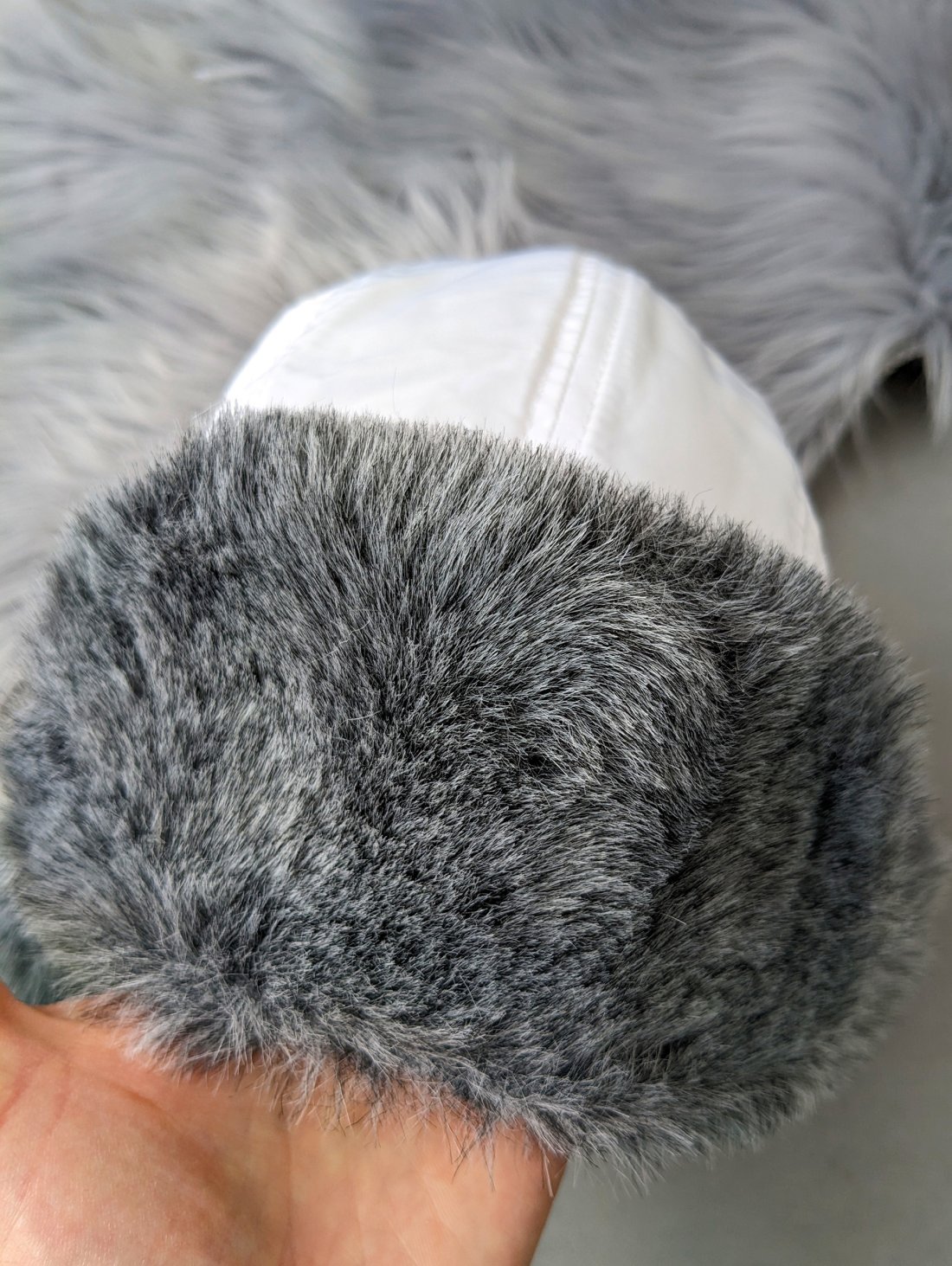 Шапка-вушанка жіноча “Winter Comfort” INNOE 950002-1 Білий