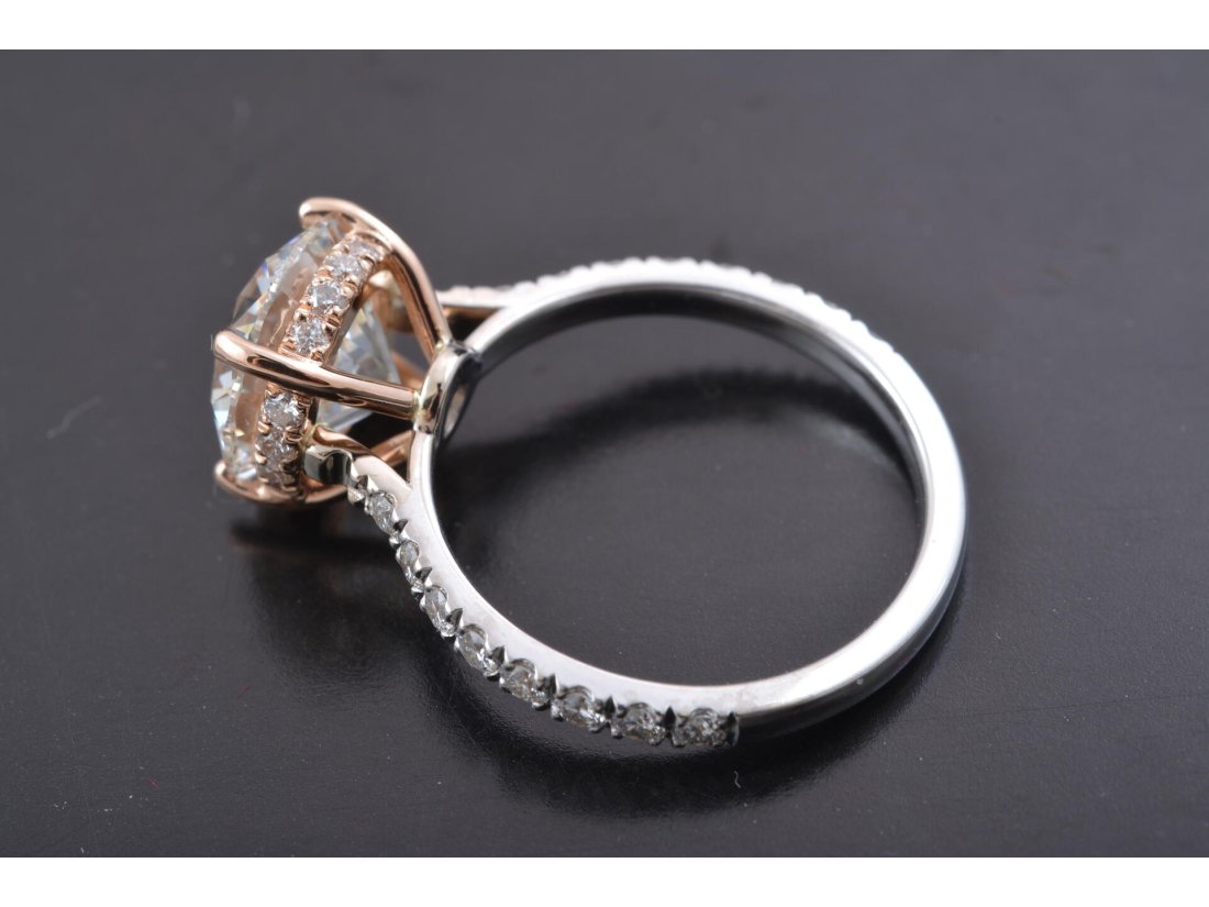 Каблучка із діамантами на заручини із чотирьох деталей