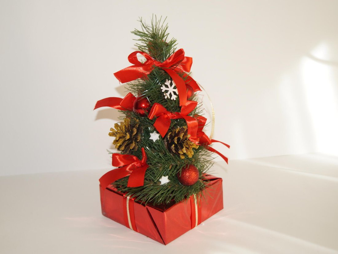 Ялинка настільна.