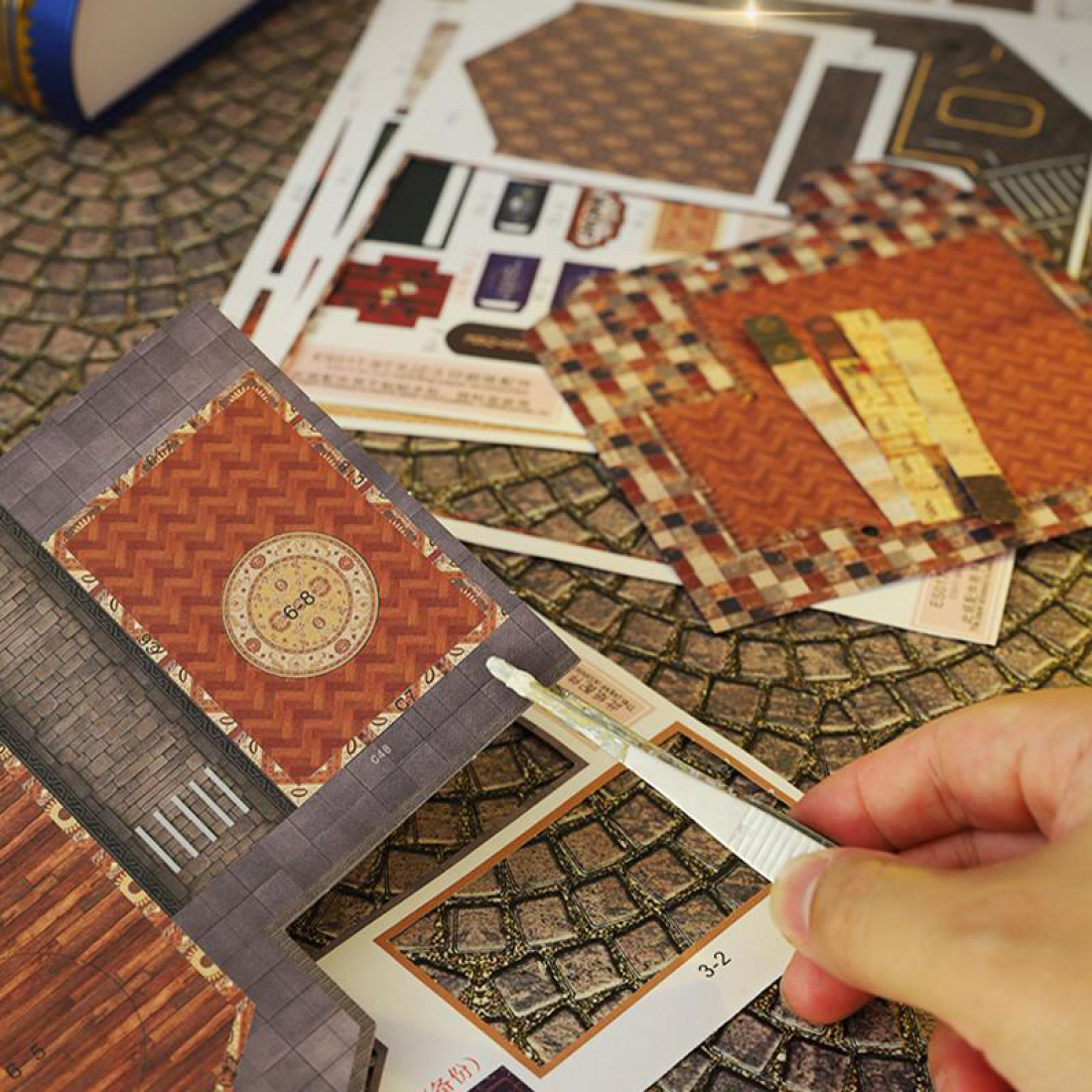 Румбокс «Книжковий магазин "Сутінки"» — DIY-конструктор + пилозахисний купол