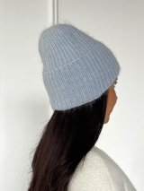 Стильна і тепла жіноча шапка блакитного кольору INNOE 950826-1 Блакитний