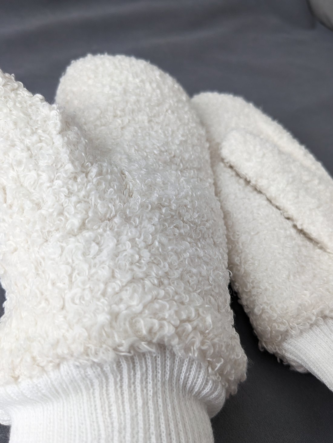 Жіночі рукавиці з м'якого букле з хутряною підкладкою INNOE 85005-5 Молочний - Innoe