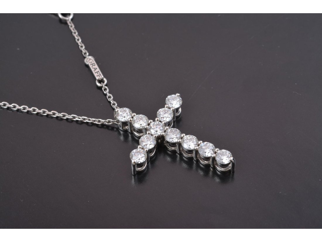 Хрестик із діамантами у стилі Graff