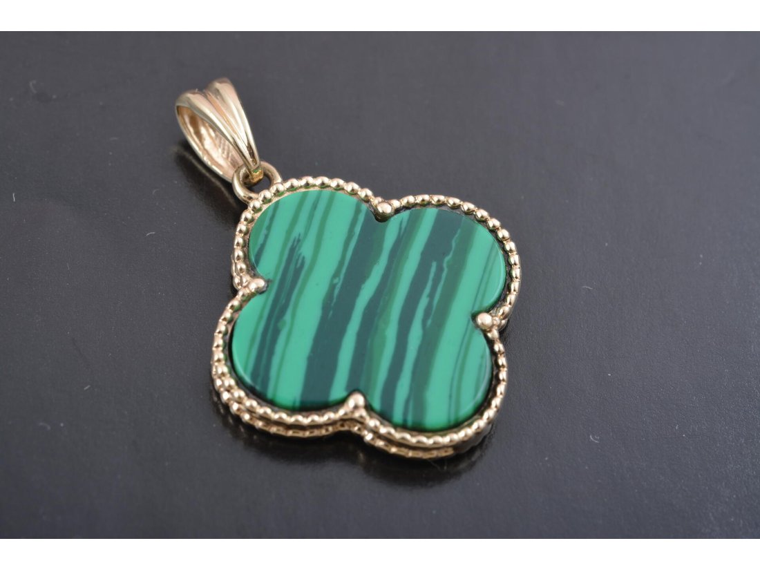 Кулон у стилі Van Cleef із малахітом