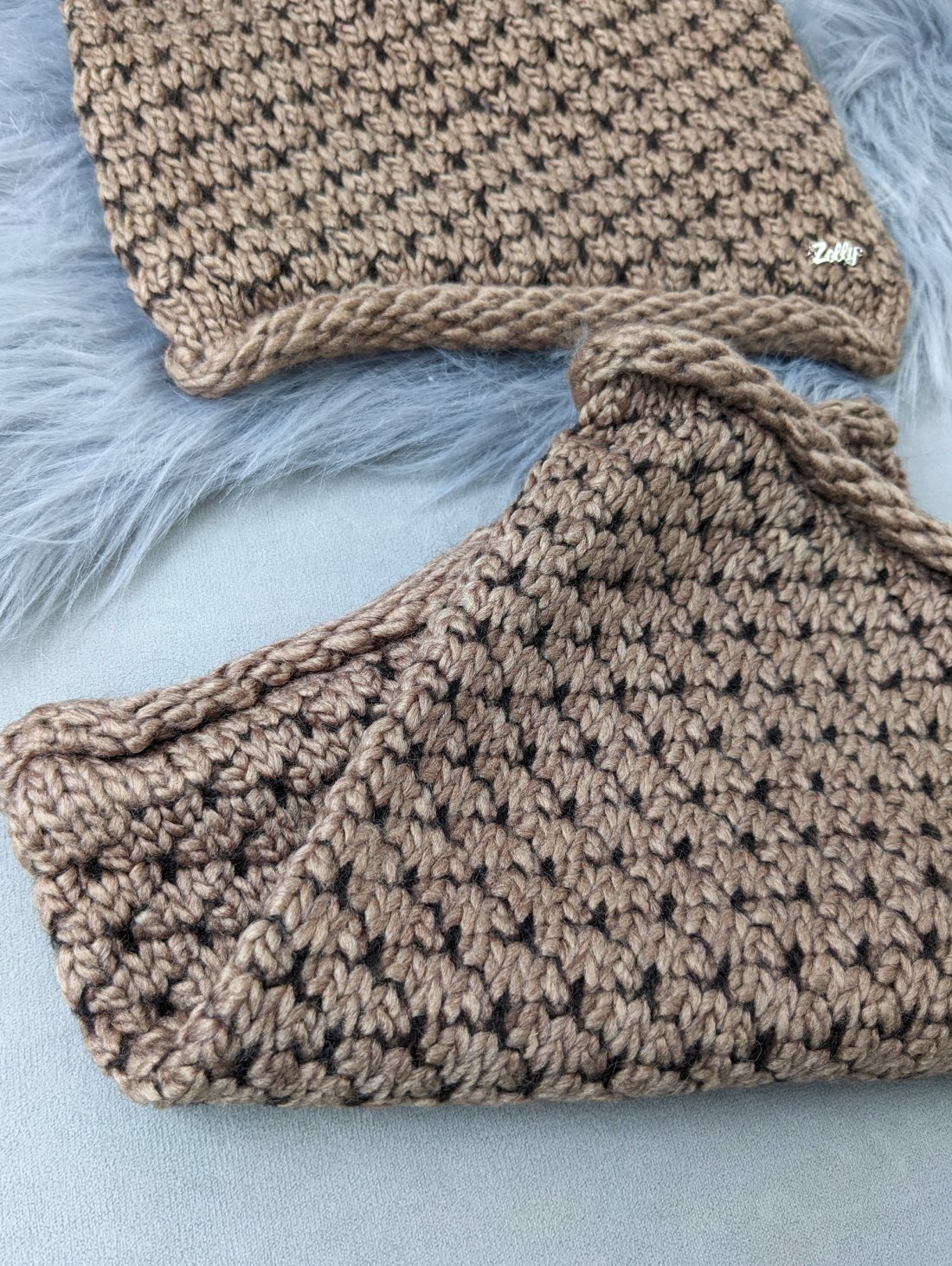 Жіночий демісезонний комплект — шапка та бафф INNOE 950065-1 Капучино