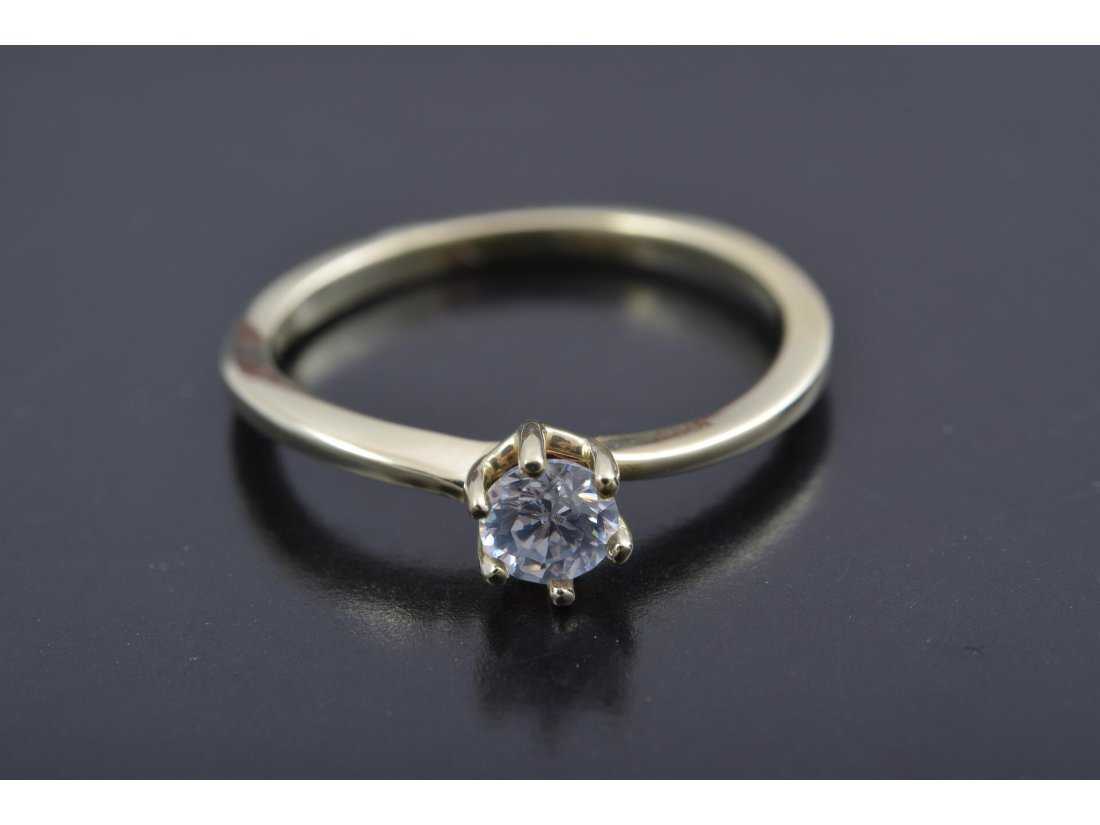 Жіноча каблучка