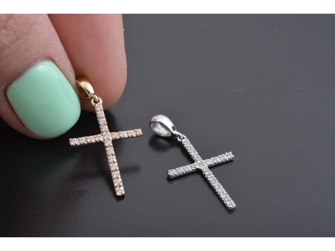 Тоненький хрестик із камінням