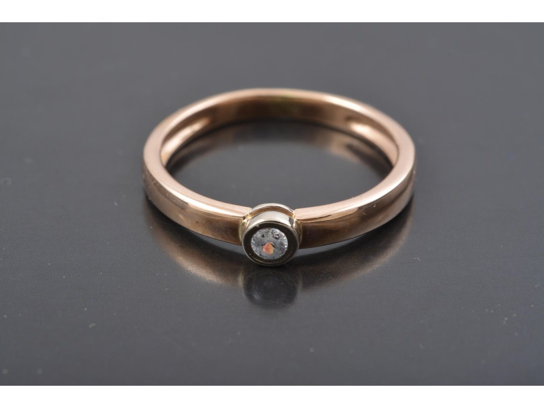 Жіноча каблучка із камінчиком - Багира