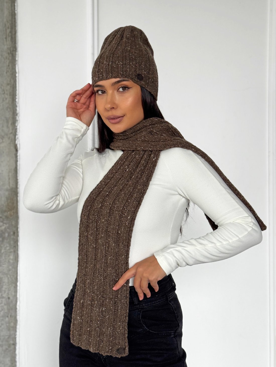Жіночий демісезонний комплект — шапка та шарф INNOE 950504-1 Кавовий