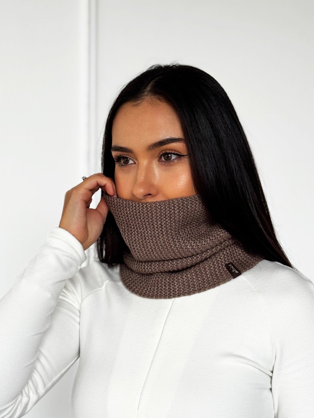 Жіночий зимовий бафф “Classic Knit” INNOE 950642-1 Капучино