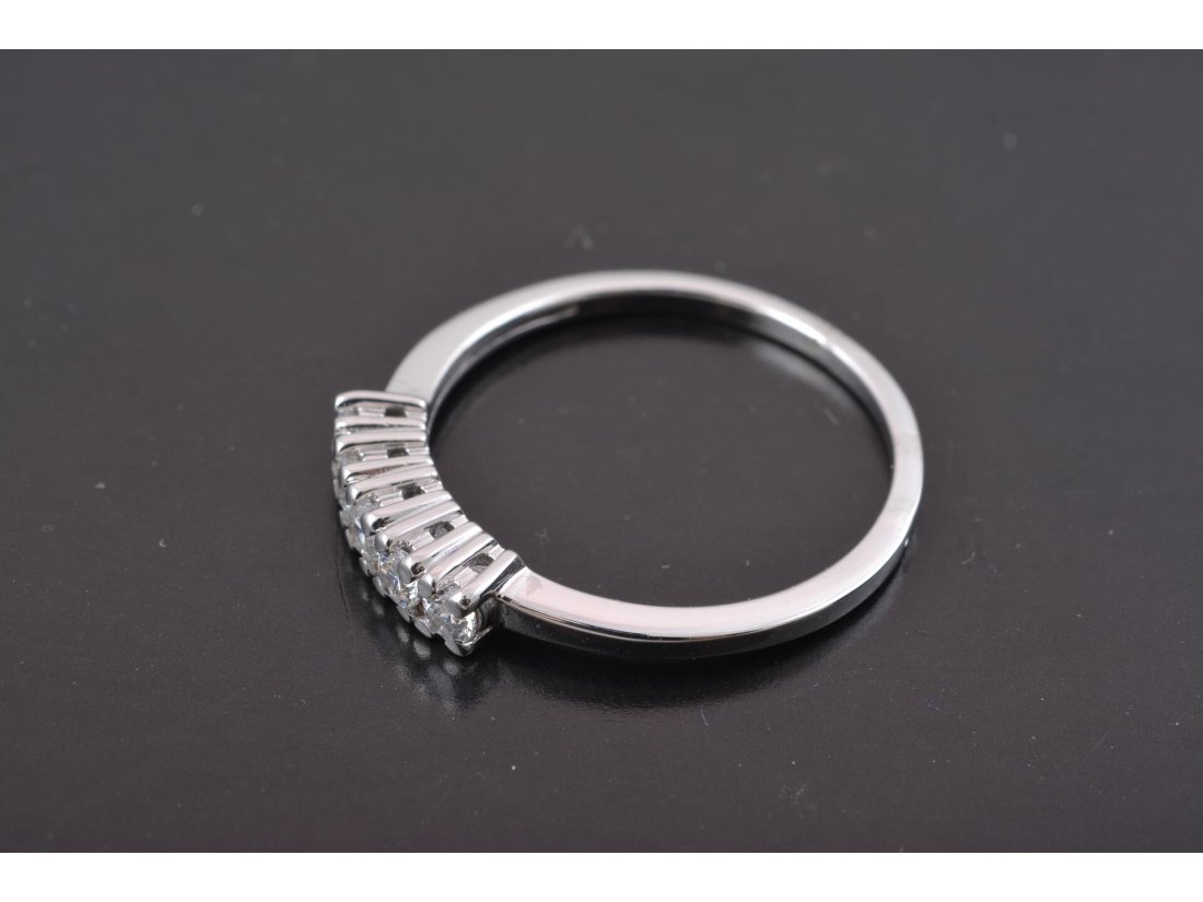 Жіноча каблучка - Купити