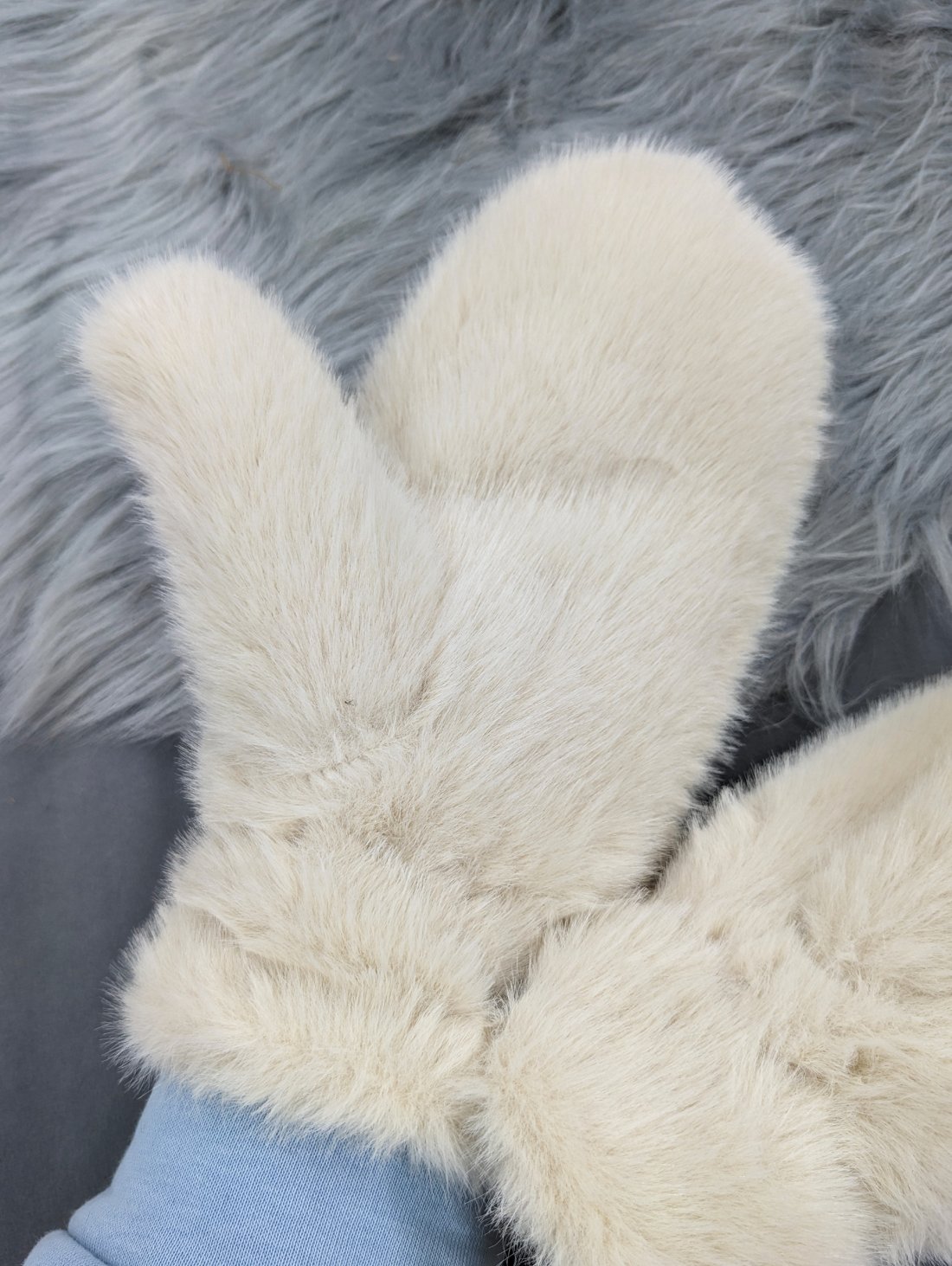 Стильні пухнасті рукавички для зими INNOE 85005-2 Світло-бежевий - Innoe