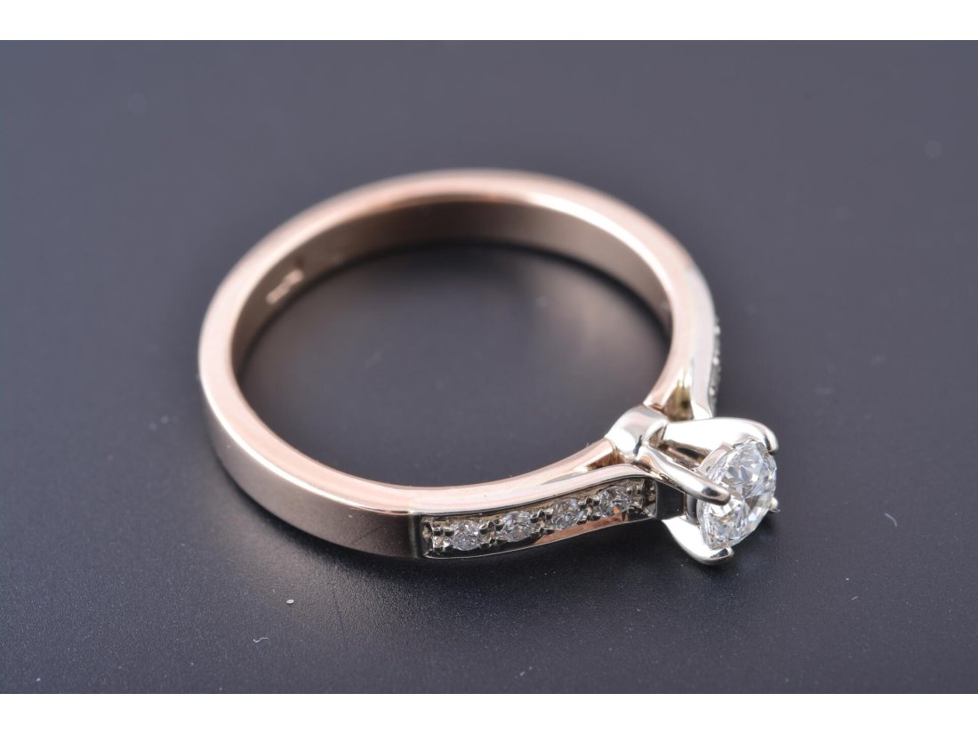 Каблучка із діамантами - Купити