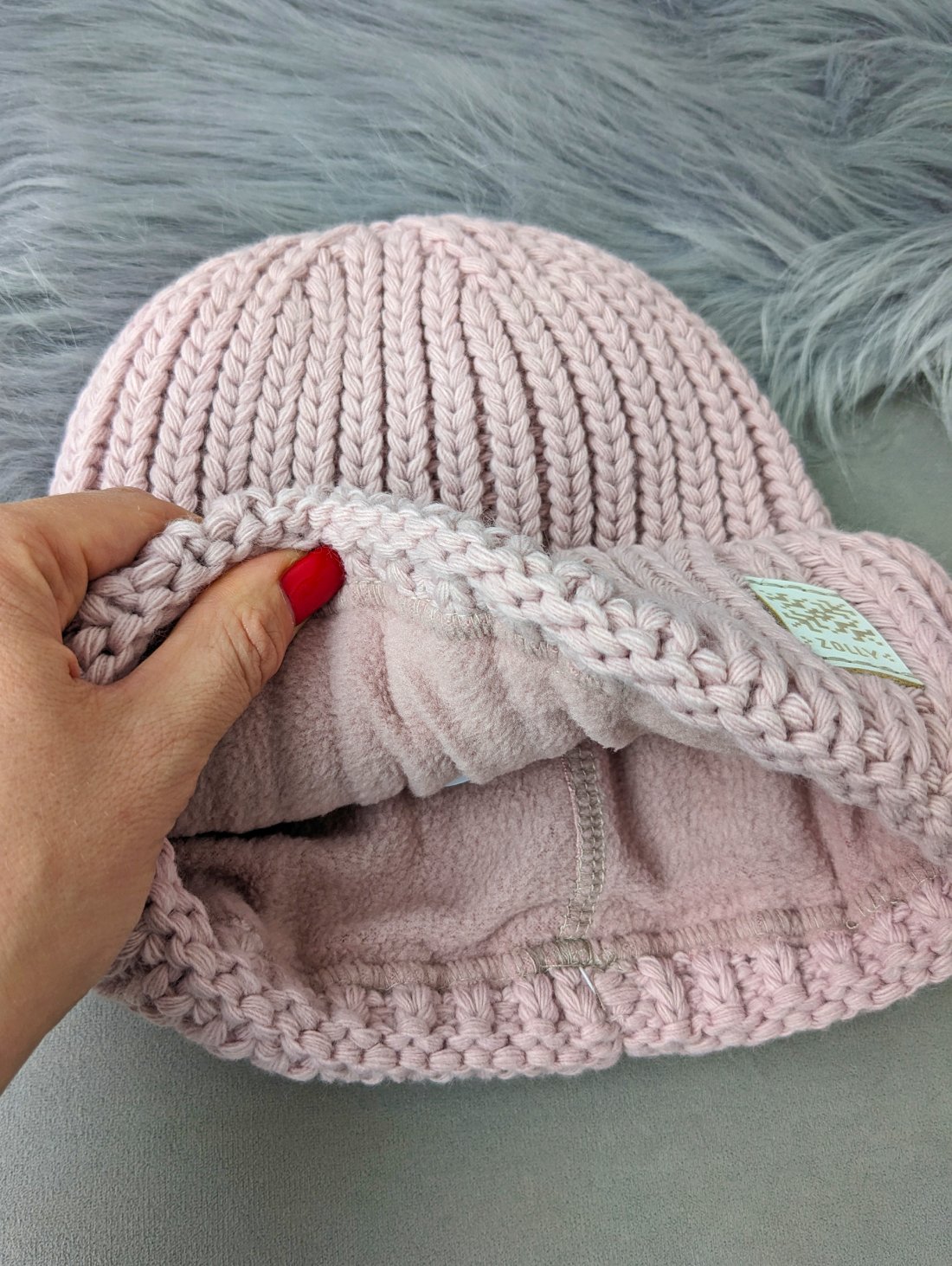 Жіноча шапка на флісі з трендовим дизайном INNOE 950234-1 Світло-пудровий