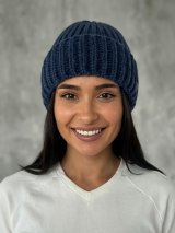 Міський стиль - жіноча шапка крупної в'язки INNOE 950234-1 Денім - Innoe