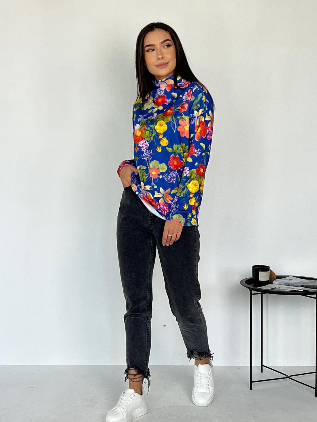 Яскравий практичний гольф у квітковий принт 230208-12