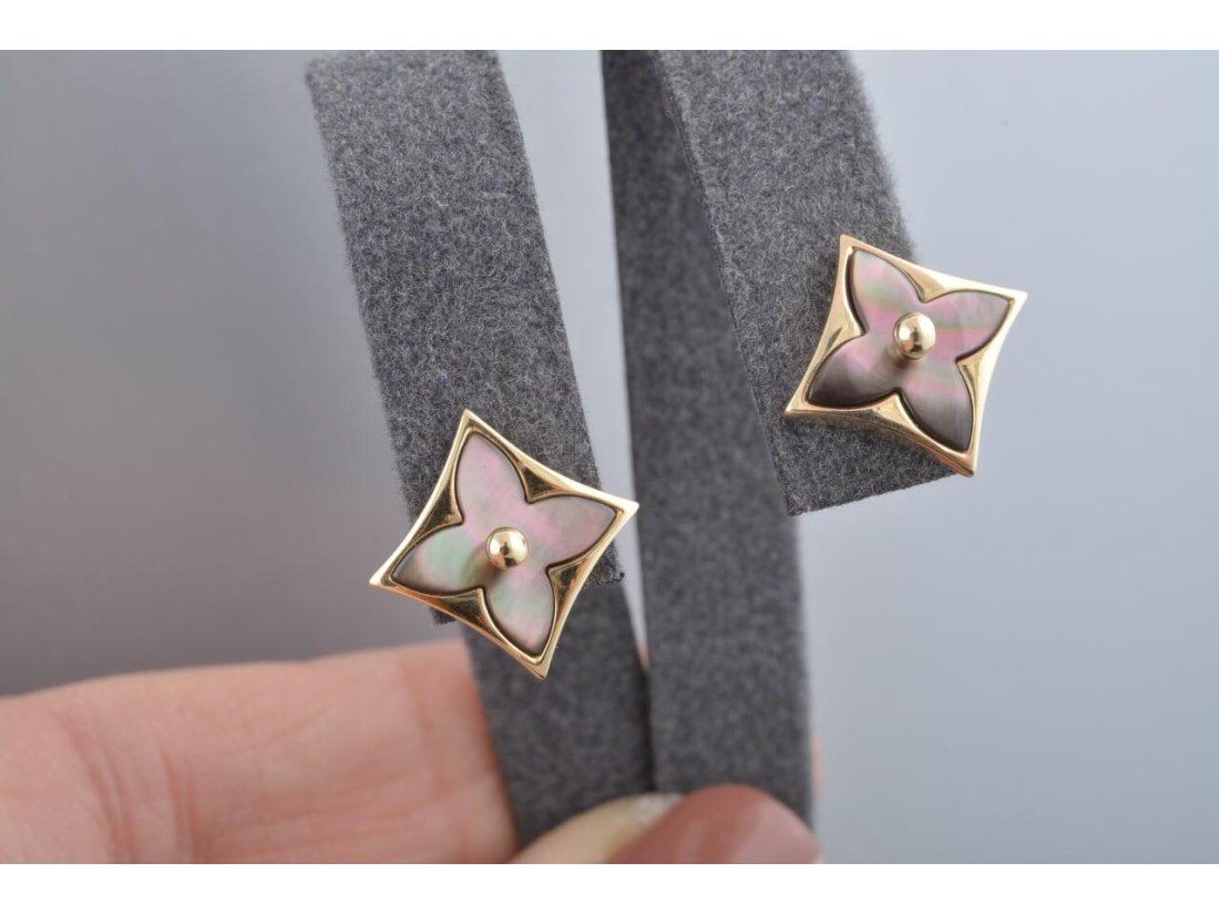 Сережки з перламутром у стилі Louis Vuitton - Фото4 Сережки з перламутром у стилі Louis Vuitton