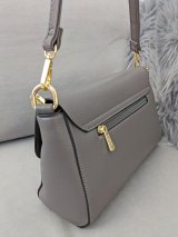 Стильна сумка Minimal Accent з декоративною кнопкою-пряжкою INNOE 350013-1 Тауп