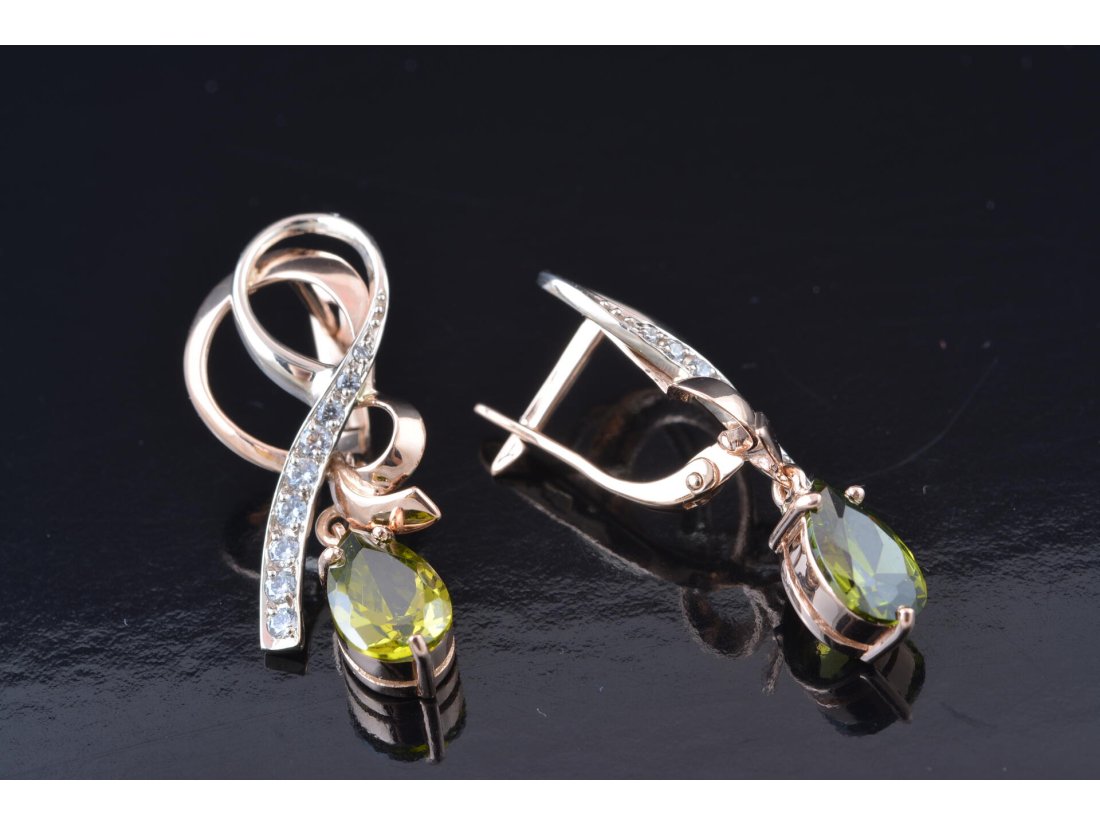 Сережки &quot;Хвиля&quot; із перидотом