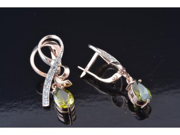 Сережки &quot;Хвиля&quot; із перидотом - Купити