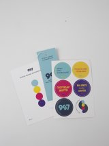 Комплект «Стан Щастя та впевненості» - футболка та червоні капці з принтом «Джерело щастя» та 3 пари шкарпеток