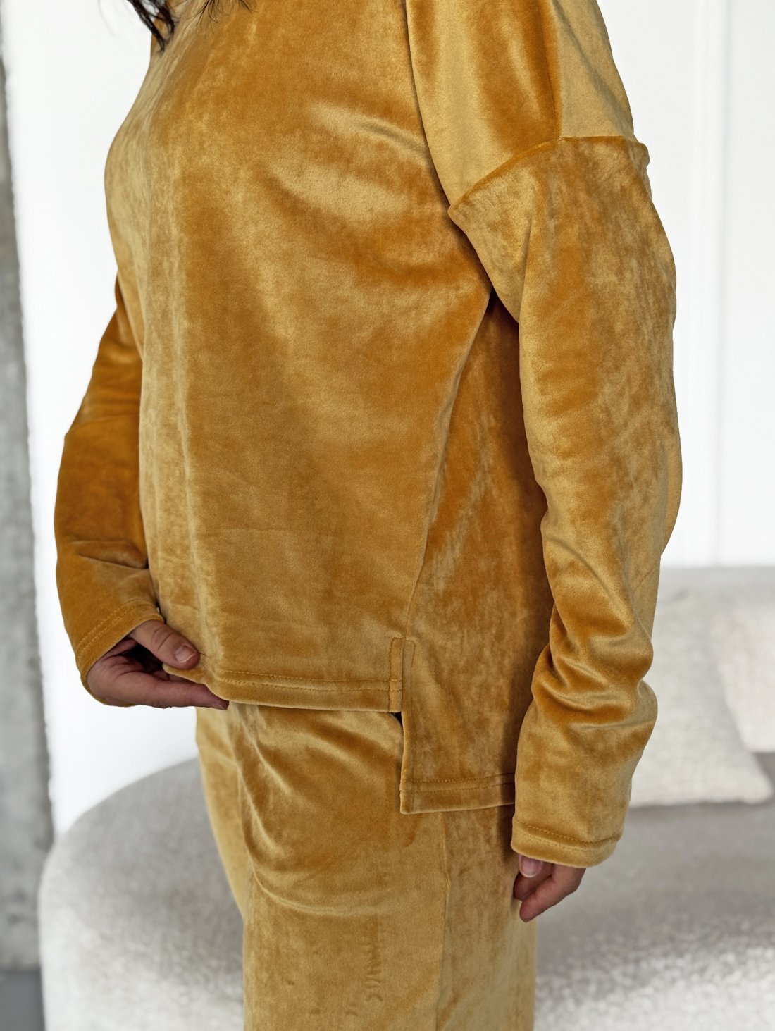 Жіночий костюм oversize з м’якого трикотажу INNOE 210366-2 Гірчичний