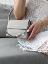 Маленька компактна сумка з екошкіри з підвіскою INNOE 35002-1 Сіро-бежевий