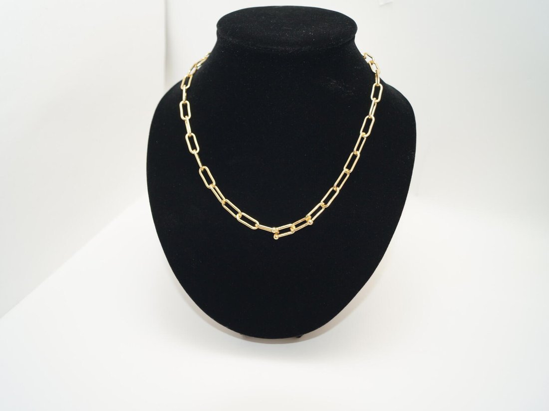 Ланцюжок на шию.