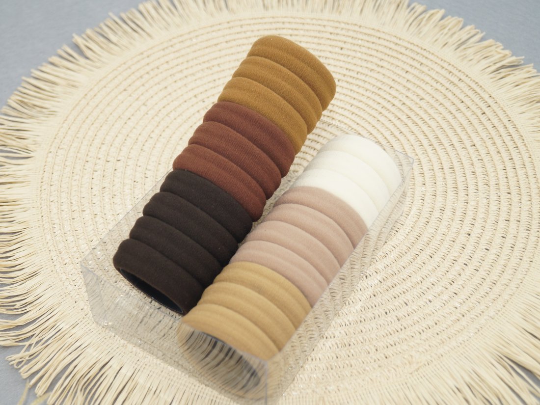 Резинки для волосся, в коробочці. Широка.