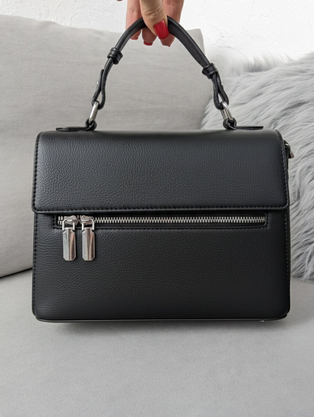 Елегантна чорна сумка з екошкіри з функціональним дизайном INNOE 350010-2 Чорний - Innoe