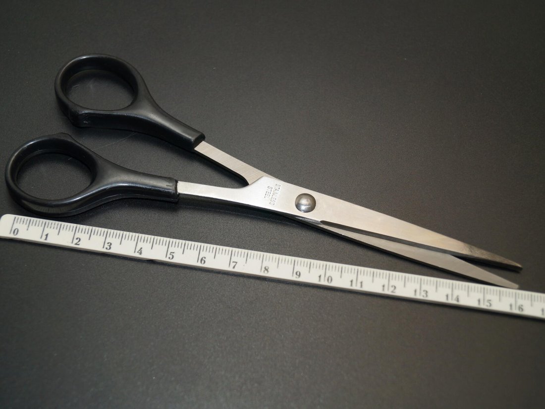 Ножиці чорна ручка. - Кристалік