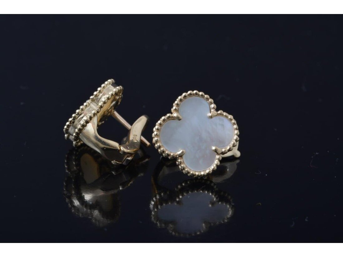 Сережки у стилі Van Cleef