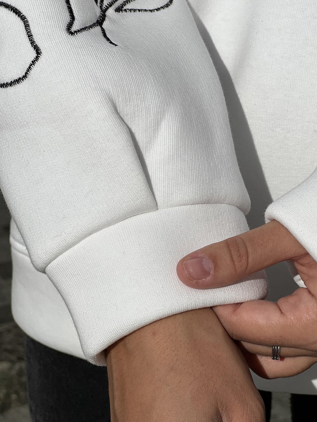 Тепле жіноче худі оверсайз з стильною вишивкою 230227-4