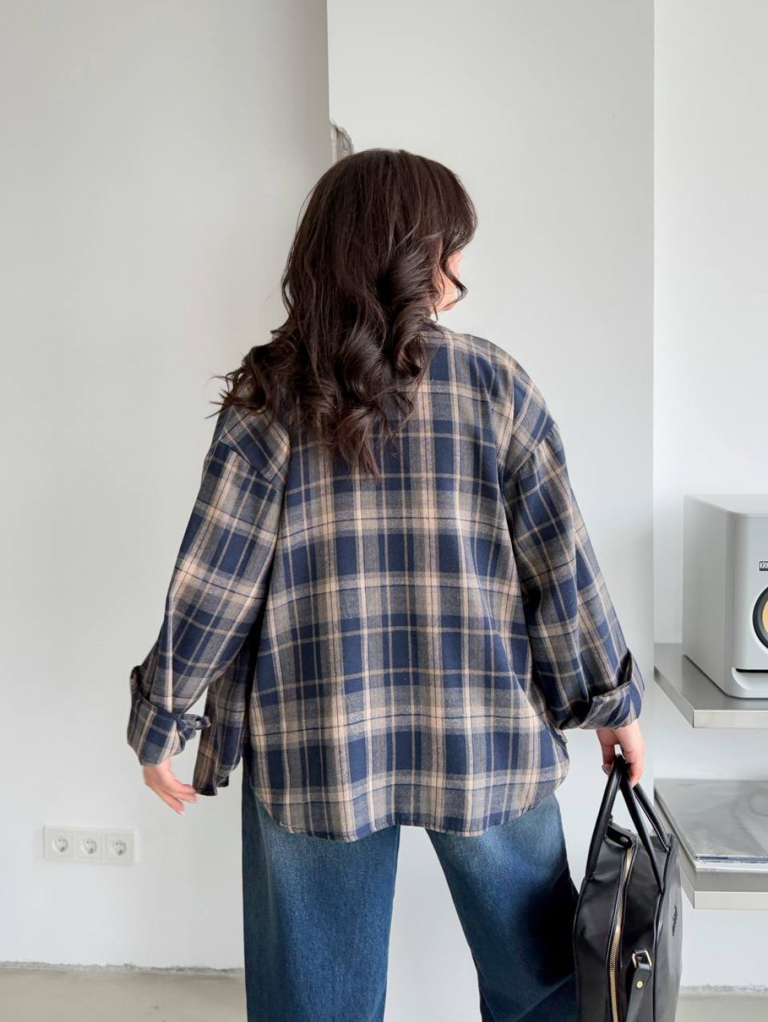 Oversize сорочка у клітинку — комфорт і стиль щодня INNOE 300062-1 Темно-синій