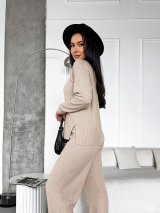 Сучасний жіночий костюм з в’язаної ангори INNOE 210370-1 Бежевий