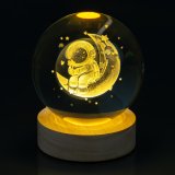 Нічник скляна куля Космонавт з Квіткою 8 см