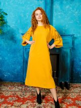 Сукня кольору гірчиця з вишивкою на рукавах 270113 - Фото6 Сукня кольору гірчиця з вишивкою на рукавах 270113