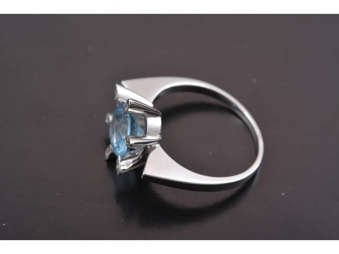 Жіноча каблучка "Ромашка" - Купити