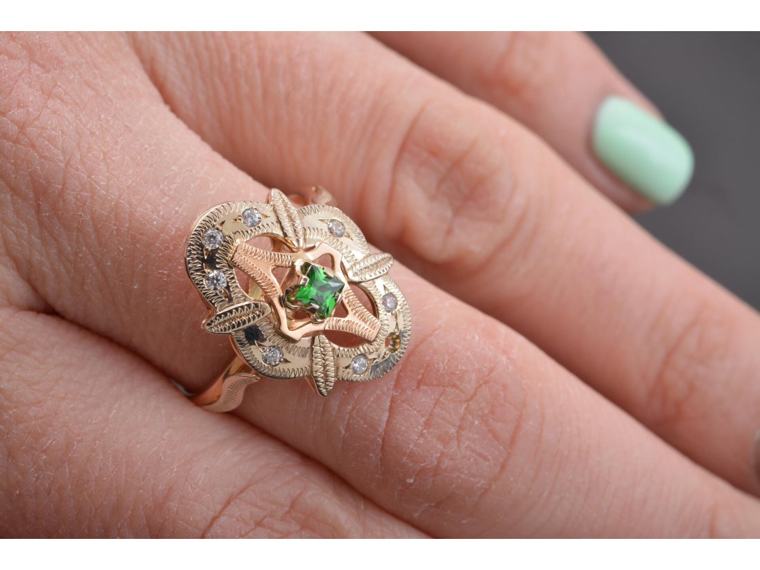 Жіночий перстень