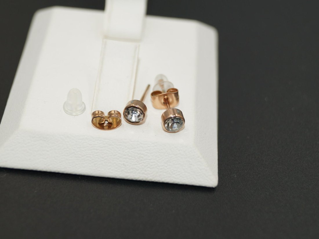 Сережки гвоздики Stainless Steel. Позолота, 4 мм.